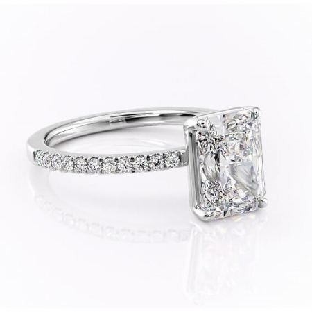 Radiantă - Inel de logodnă Cordelia din aur Alb 14kt cu moissanite tăietură radiantă – Profil pătrat rafinată pentru profil înalt | Personalizează și configurează gratuit online