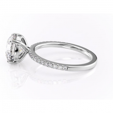 Inel de logodnă Cordelia din aur Alb 14kt cu moissanite tăietură rotundă – Profil pătrat rafinată pentru profil înalt | Personalizează și configurează gratuit online [5]
