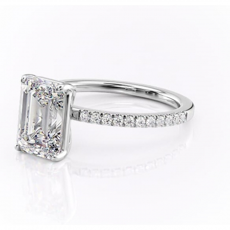 Inel de logodnă Cordelia din aur Alb 14kt cu moissanite tăietură smarald – Profil pătrat rafinată pentru profil înalt | Personalizează și configurează gratuit online [6]