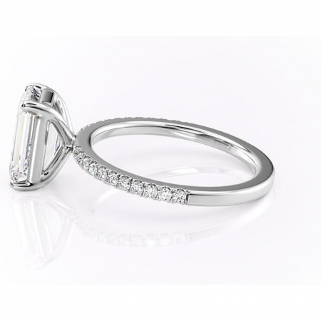 Inel de logodnă Cordelia din aur Alb 14kt cu moissanite tăietură smarald – Profil pătrat rafinată pentru profil înalt | Personalizează și configurează gratuit online [5]