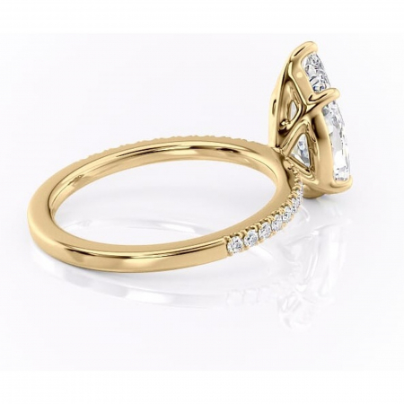 Inel de logodnă Cordelia din aur Galben 14kt cu moissanite tăietură pară – Profil pătrat rafinată pentru profil înalt | Personalizează și configurează gratuit online [2]