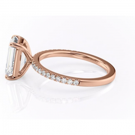 Inel de logodnă Cordelia din aur Rose 14kt cu moissanite tăietură smarald – Profil pătrat rafinată pentru profil înalt | Personalizează și configurează gratuit online [5]