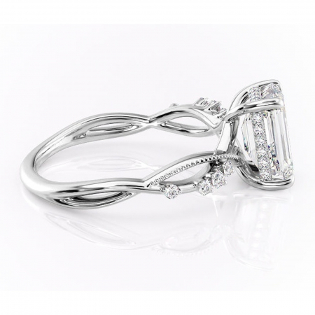 Inel de logodnă Crystal din aur Alb 14kt cu moissanite tăietură smarald – Pietre laterale rafinată pentru profil mediu | Personalizează și configurează gratuit online [1]