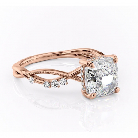 Pernă - Inel de logodnă Crystal din aur Rose 18kt cu moissanite tăietură pernă – Pietre laterale rafinată pentru profil mediu | Personalizează și configurează gratuit online