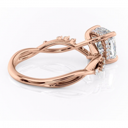 Inel de logodnă Crystal din aur Rose 14kt cu moissanite tăietură pernă – Pietre laterale rafinată pentru profil mediu | Personalizează și configurează gratuit online [2]