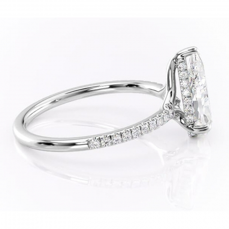 Inel de logodnă Daisy din aur Alb 14kt cu moissanite tăietură pară – Montură pavé rafinată pentru profil jos | Personalizează și configurează gratuit online [1]