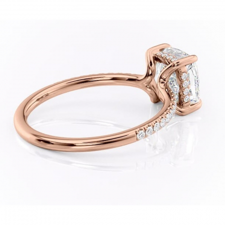 Inel de logodnă Daisy din aur Rose 18kt cu moissanite tăietură pernă – Montură pavé rafinată pentru profil jos | Personalizează și configurează gratuit online [2]