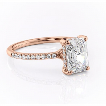 Aur roz - Inel de logodnă Daisy din aur Rose 14kt cu moissanite tăietură radiantă – Montură pavé rafinată pentru profil jos | Personalizează și configurează gratuit online