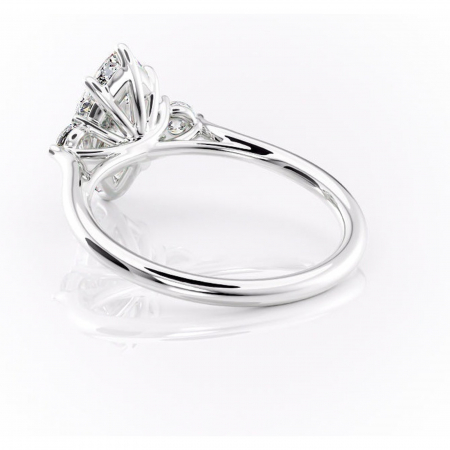 Inel de logodnă Delphine din aur Alb 14kt cu moissanite tăietură marquise – Montură cu trei pietre rafinată pentru profil mediu | Personalizează și configurează gratuit online [3]