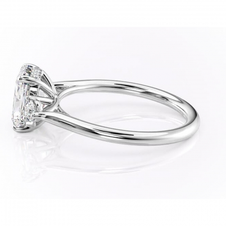 Inel de logodnă Delphine din aur Alb 14kt cu moissanite tăietură radiantă – Montură cu trei pietre rafinată pentru profil mediu | Personalizează și configurează gratuit online [5]
