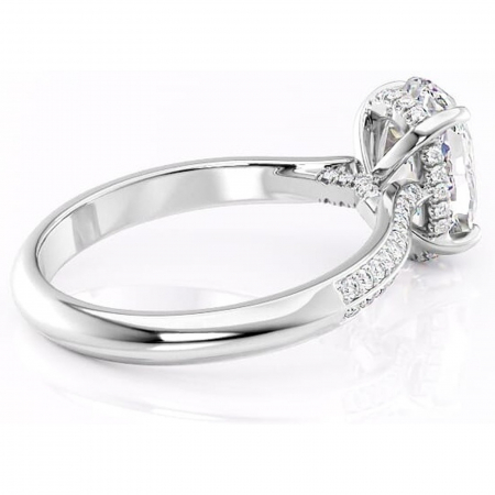 Inel de logodnă Elara din aur Alb 14kt cu moissanite tăietură ovală – Montură pavé rafinată pentru profil înalt | Personalizează și configurează gratuit online [2]