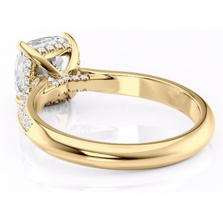 Inel de logodnă Elara din aur Galben 18kt cu moissanite tăietură pernă – Montură pavé rafinată pentru profil înalt | Personalizează și configurează gratuit online [3]