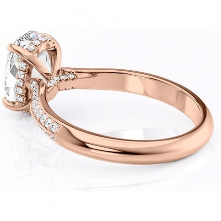 Inel de logodnă Elara din aur Rose 14kt cu moissanite tăietură ovală – Montură pavé rafinată pentru profil înalt | Personalizează și configurează gratuit online [4]