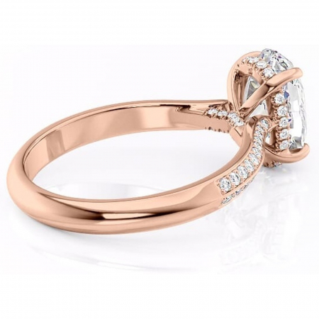 Inel de logodnă Elara din aur Rose 14kt cu moissanite tăietură ovală – Montură pavé rafinată pentru profil înalt | Personalizează și configurează gratuit online [2]