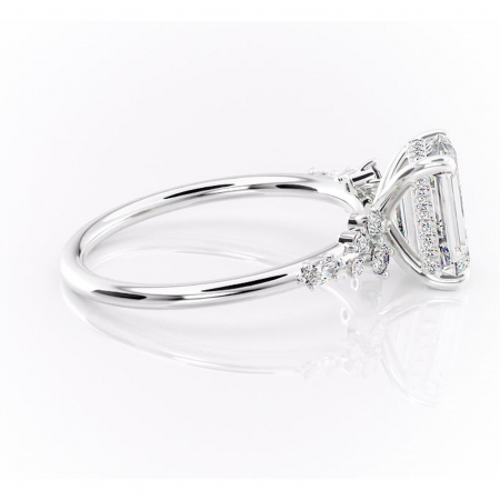Inel de logodnă Elaris din aur Alb 14kt cu moissanite tăietură smarald – Pietre laterale rafinată pentru profil înalt | Personalizează și configurează gratuit online [1]