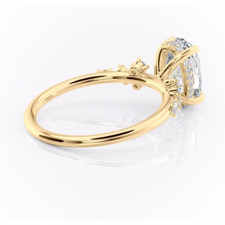 Inel de logodnă Elaris din aur Galben 18kt cu moissanite tăietură ovală – Pietre laterale rafinată pentru profil înalt | Personalizează și configurează gratuit online [2]