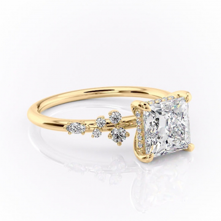 Aur galben - Inel de logodnă Elaris din aur Galben 18kt cu moissanite tăietură princess – Pietre laterale rafinată pentru profil înalt | Personalizează și configurează gratuit online