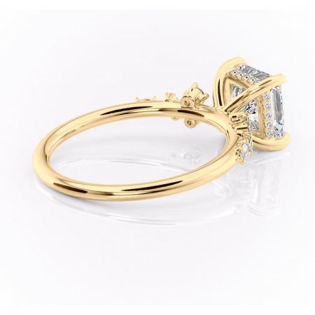 Inel de logodnă Elaris din aur Galben 14kt cu moissanite tăietură princess – Pietre laterale rafinată pentru profil înalt | Personalizează și configurează gratuit online [2]