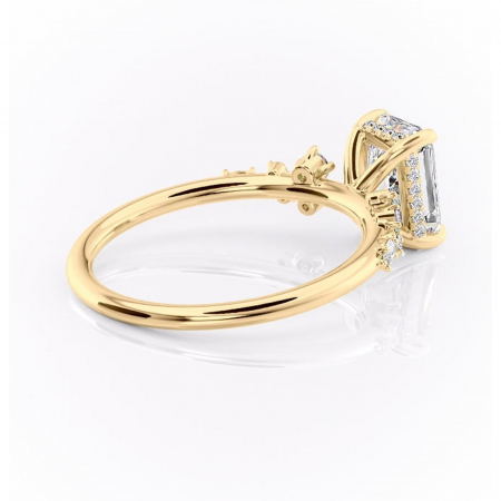 Inel de logodnă Elaris din aur Galben 14kt cu moissanite tăietură radiantă – Pietre laterale rafinată pentru profil înalt | Personalizează și configurează gratuit online [2]