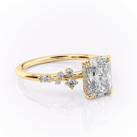 Aur galben - Inel de logodnă Elaris din aur Galben 18kt cu moissanite tăietură radiantă – Pietre laterale rafinată pentru profil înalt | Personalizează și configurează gratuit online