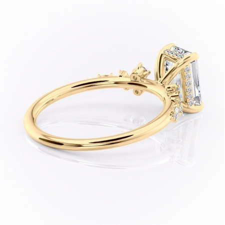 Inel de logodnă Elaris din aur Galben 14kt cu moissanite tăietură smarald – Pietre laterale rafinată pentru profil înalt | Personalizează și configurează gratuit online [2]