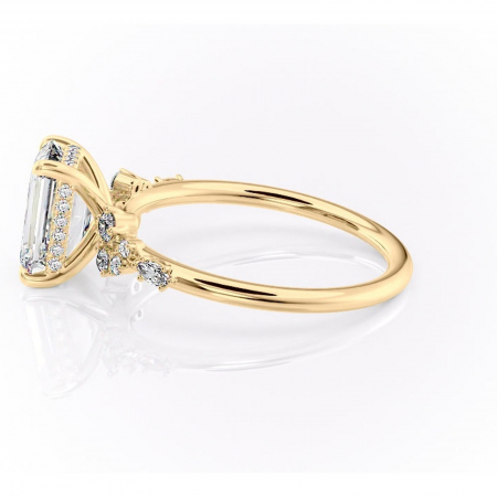 Inel de logodnă Elaris din aur Galben 14kt cu moissanite tăietură smarald – Pietre laterale rafinată pentru profil înalt | Personalizează și configurează gratuit online [5]