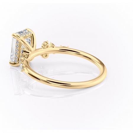 Inel de logodnă Elaris din aur Galben 14kt cu moissanite tăietură smarald – Pietre laterale rafinată pentru profil înalt | Personalizează și configurează gratuit online [4]