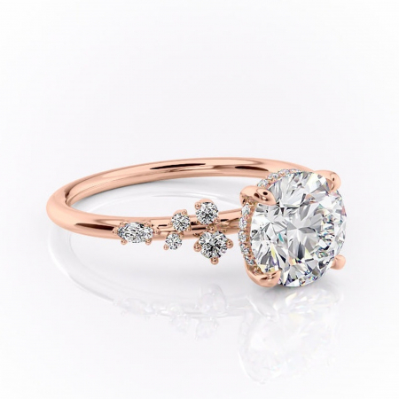 Aur roz - Inel de logodnă Elaris din aur Rose 14kt cu moissanite tăietură rotundă – Pietre laterale rafinată pentru profil înalt | Personalizează și configurează gratuit online