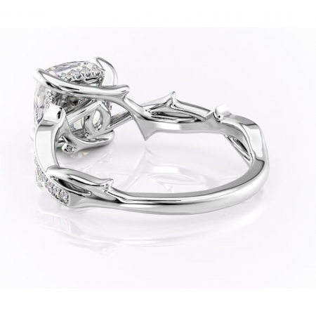 Inel de logodnă Eleanor din aur Alb 14kt cu moissanite tăietură pernă – Montură pavé rafinată pentru profil mediu | Personalizează și configurează gratuit online [3]