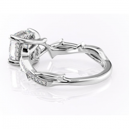 Inel de logodnă Eleanor din aur Alb 14kt cu moissanite tăietură pernă – Montură pavé rafinată pentru profil mediu | Personalizează și configurează gratuit online [4]