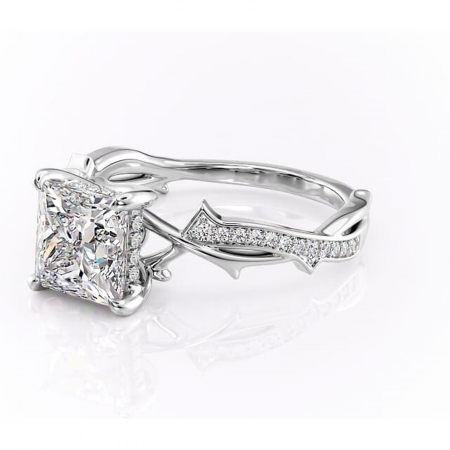 Inel de logodnă Eleanor din aur Alb 14kt cu moissanite tăietură princess – Montură pavé rafinată pentru profil mediu | Personalizează și configurează gratuit online [6]