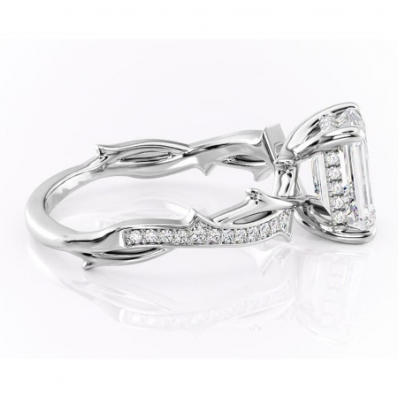 Inel de logodnă Eleanor din aur Alb 14kt cu moissanite tăietură smarald – Montură pavé rafinată pentru profil mediu | Personalizează și configurează gratuit online [1]