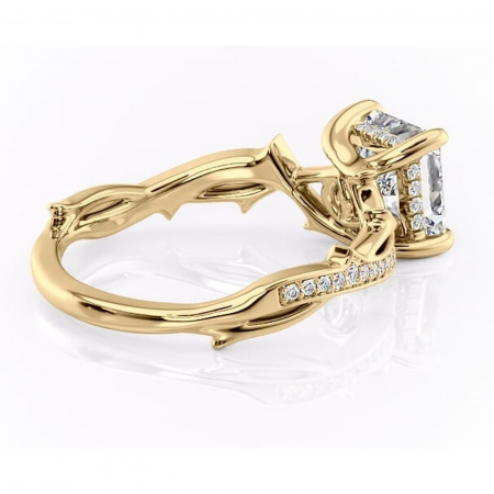 Inel de logodnă Eleanor din aur Galben 14kt cu moissanite tăietură princess – Montură pavé rafinată pentru profil mediu | Personalizează și configurează gratuit online [2]
