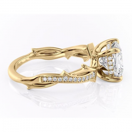 Inel de logodnă Eleanor din aur Galben 14kt cu moissanite tăietură princess – Montură pavé rafinată pentru profil mediu | Personalizează și configurează gratuit online [1]