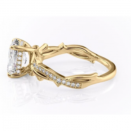 Inel de logodnă Eleanor din aur Galben 18kt cu moissanite tăietură radiantă – Montură pavé rafinată pentru profil mediu | Personalizează și configurează gratuit online [5]