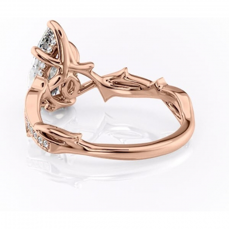 Inel de logodnă Eleanor din aur Rose 18kt cu moissanite tăietură pară – Montură pavé rafinată pentru profil mediu | Personalizează și configurează gratuit online [3]