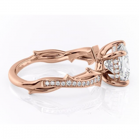 Inel de logodnă Eleanor din aur Rose 14kt cu moissanite tăietură princess – Montură pavé rafinată pentru profil mediu | Personalizează și configurează gratuit online [1]