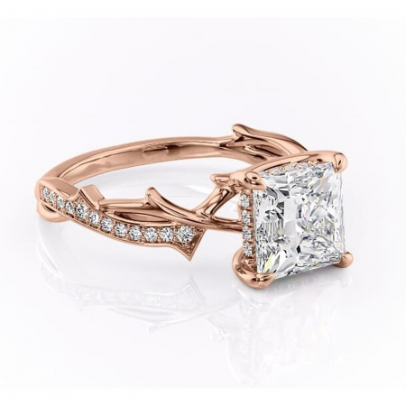 Princess - Inel de logodnă Eleanor din aur Rose 18kt cu moissanite tăietură princess – Montură pavé rafinată pentru profil mediu | Personalizează și configurează gratuit online