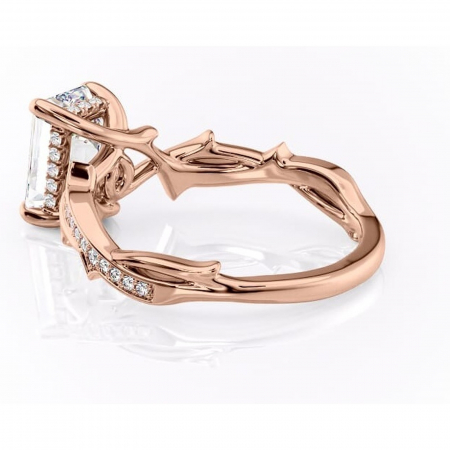 Inel de logodnă Eleanor din aur Rose 14kt cu moissanite tăietură smarald – Montură pavé rafinată pentru profil mediu | Personalizează și configurează gratuit online [4]