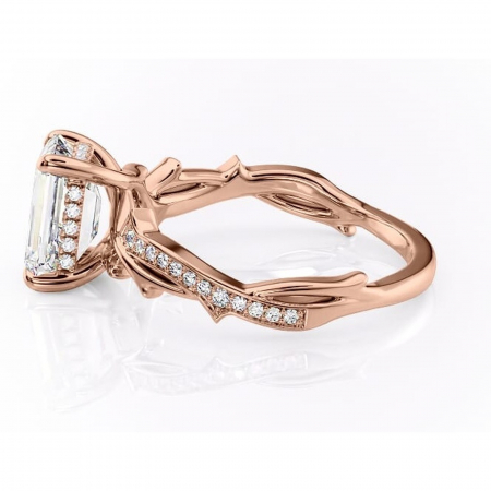 Inel de logodnă Eleanor din aur Rose 14kt cu moissanite tăietură smarald – Montură pavé rafinată pentru profil mediu | Personalizează și configurează gratuit online [5]