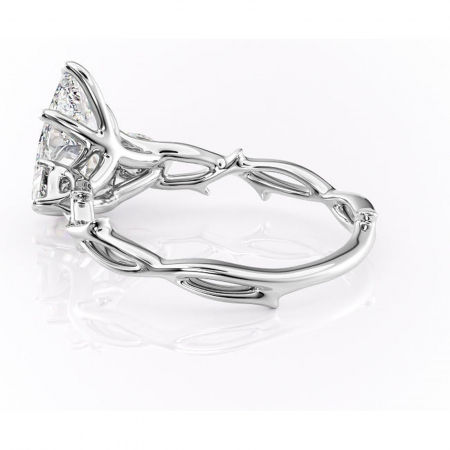 Inel de logodnă Elira din aur Alb 14kt cu moissanite tăietură pară – Montură cu trei pietre rafinată pentru profil mediu | Personalizează și configurează gratuit online [4]