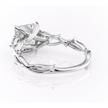 Inel de logodnă Elira din aur Alb 14kt cu moissanite tăietură princess – Montură cu trei pietre rafinată pentru profil mediu | Personalizează și configurează gratuit online [3]