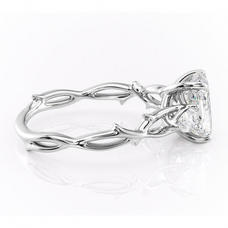 Inel de logodnă Elira din aur Alb 14kt cu moissanite tăietură radiantă – Montură cu trei pietre rafinată pentru profil mediu | Personalizează și configurează gratuit online [1]