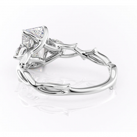 Inel de logodnă Elira din aur Alb 14kt cu moissanite tăietură smarald – Montură cu trei pietre rafinată pentru profil mediu | Personalizează și configurează gratuit online [3]