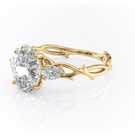 Inel de logodnă Elira din aur Galben 14kt cu moissanite tăietură ovală – Montură cu trei pietre rafinată pentru profil mediu | Personalizează și configurează gratuit online [6]