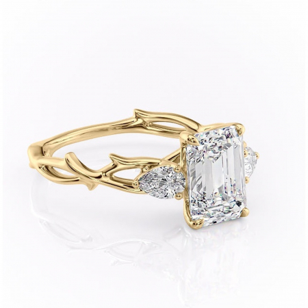 Aur galben - Inel de logodnă Elira din aur Galben 18kt cu moissanite tăietură smarald – Montură cu trei pietre rafinată pentru profil mediu | Personalizează și configurează gratuit online