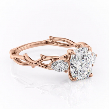 Pernă alungită - Inel de logodnă Elira din aur Rose 14kt cu moissanite tăietură asscher – Montură cu trei pietre rafinată pentru profil mediu | Personalizează și configurează gratuit online