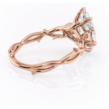 Inel de logodnă Elira din aur Rose 14kt cu moissanite tăietură marquise – Montură cu trei pietre rafinată pentru profil mediu | Personalizează și configurează gratuit online [2]