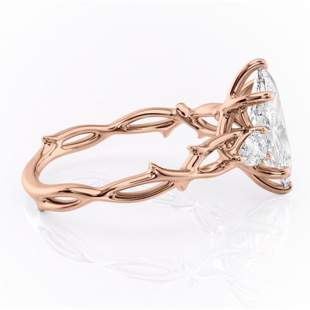 Inel de logodnă Elira din aur Rose 14kt cu moissanite tăietură marquise – Montură cu trei pietre rafinată pentru profil mediu | Personalizează și configurează gratuit online [1]