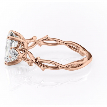 Inel de logodnă Elira din aur Rose 14kt cu moissanite tăietură smarald – Montură cu trei pietre rafinată pentru profil mediu | Personalizează și configurează gratuit online [5]